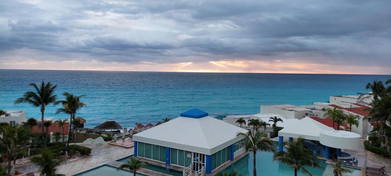 Departamento Cielo Ocen View En Condominios Solymar 坎昆 外观 照片